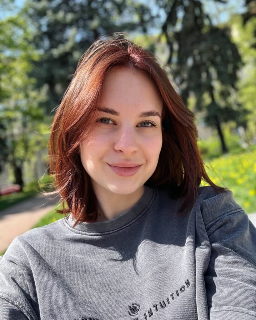 Who Is Anna Sibster? Career, Age, Height & Net Worth 2026